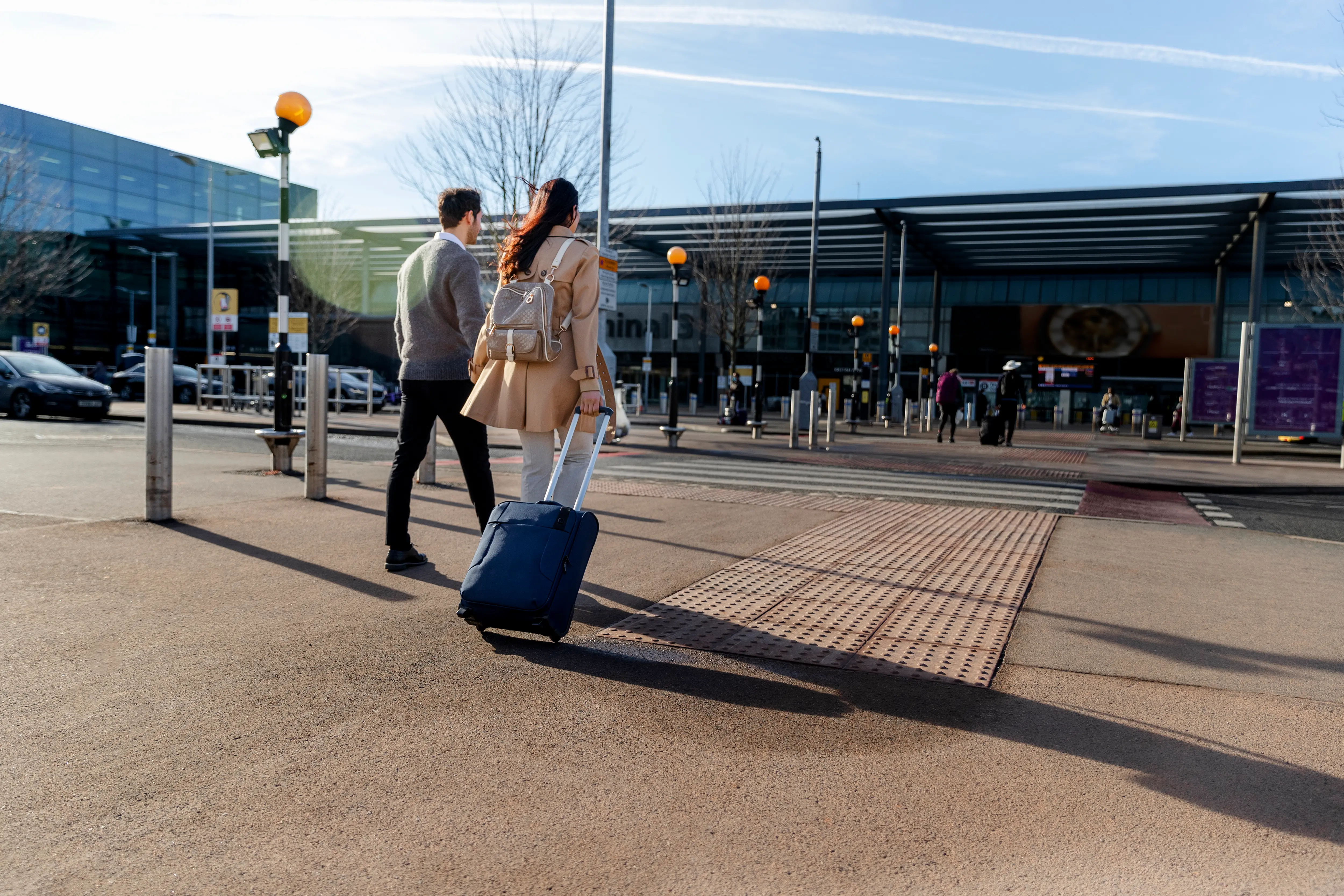 Couple avec bagages